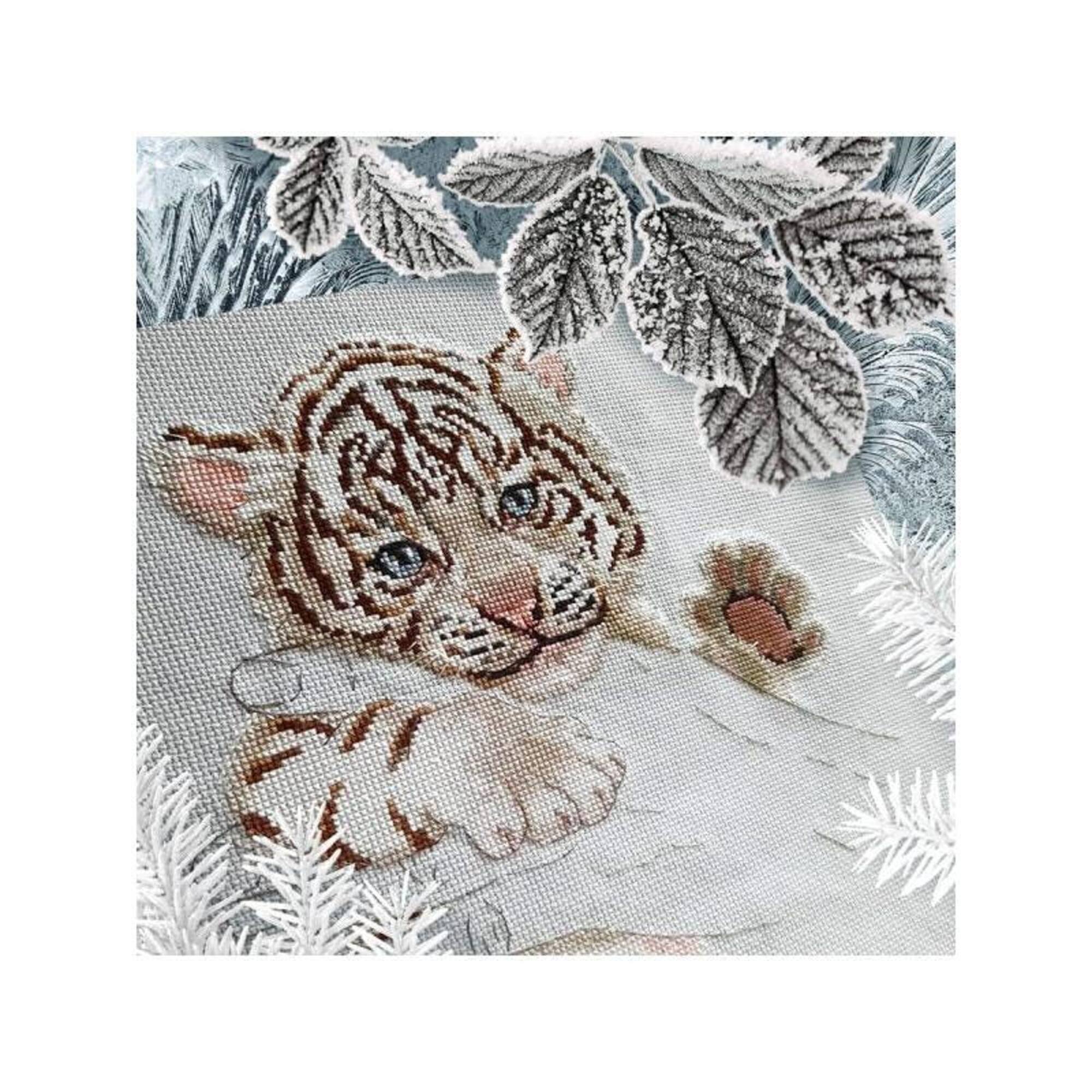 RTO Warmth In Palms Counted Cross Stitch Kit